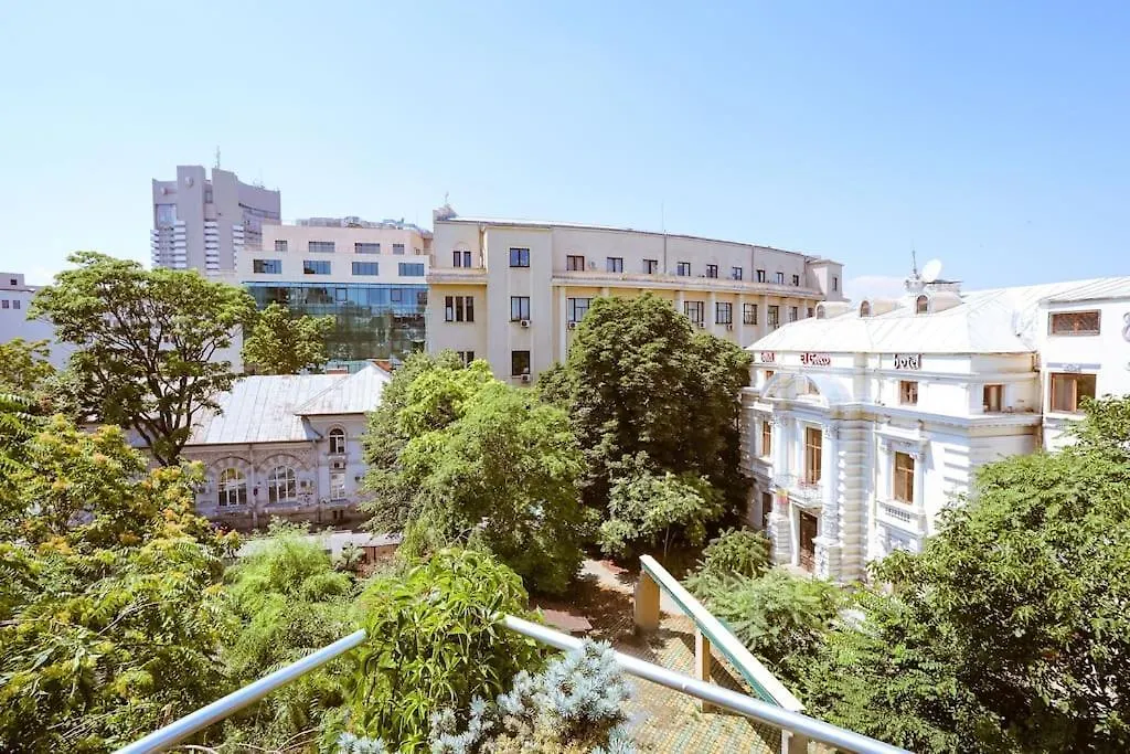 Old Town Bohemian Apartment With Green Terrace Bucharest