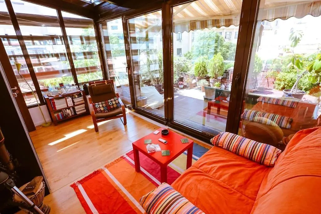 Old Town Bohemian Apartment With Green Terrace Bucharest