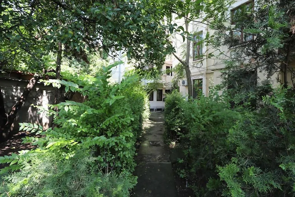 Old Town Bohemian Apartment With Green Terrace Bucharest