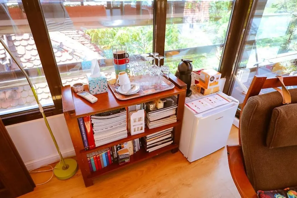 Old Town Bohemian Apartment With Green Terrace Bucharest